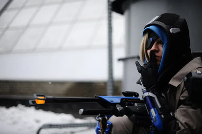 Ana's Biotic Rifle cosplay prop