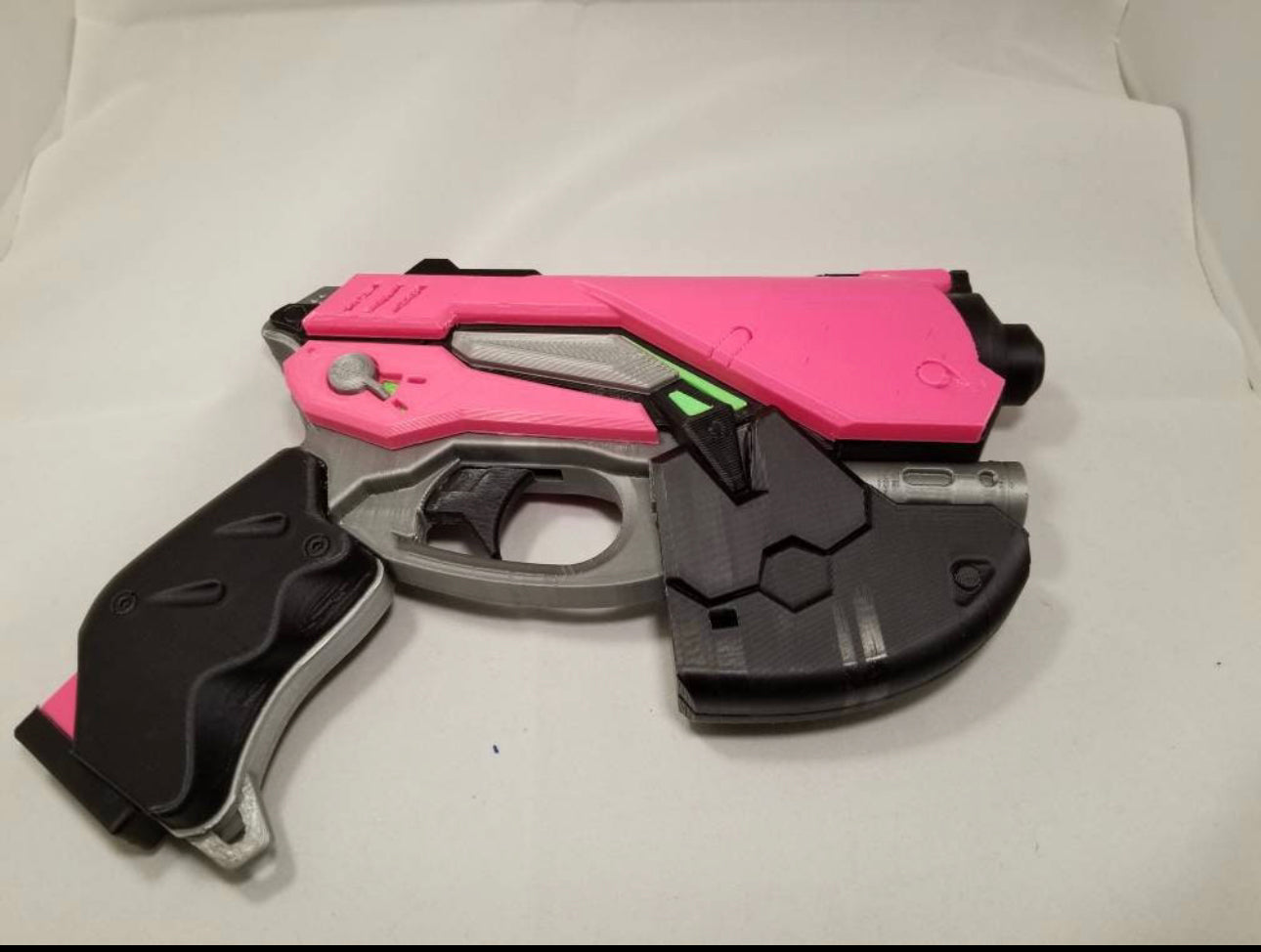 DVa Pistol