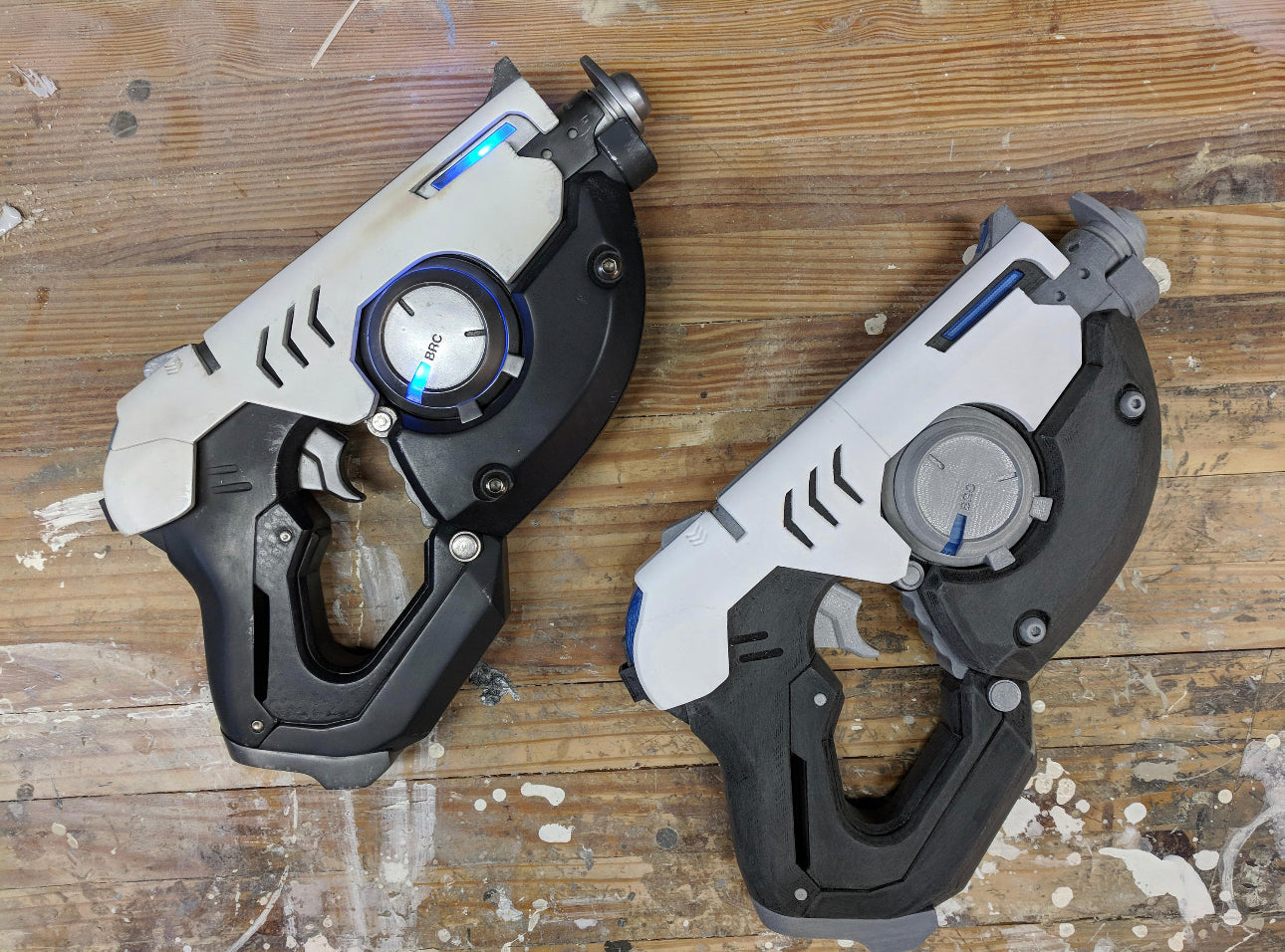 1x Tracer Gun